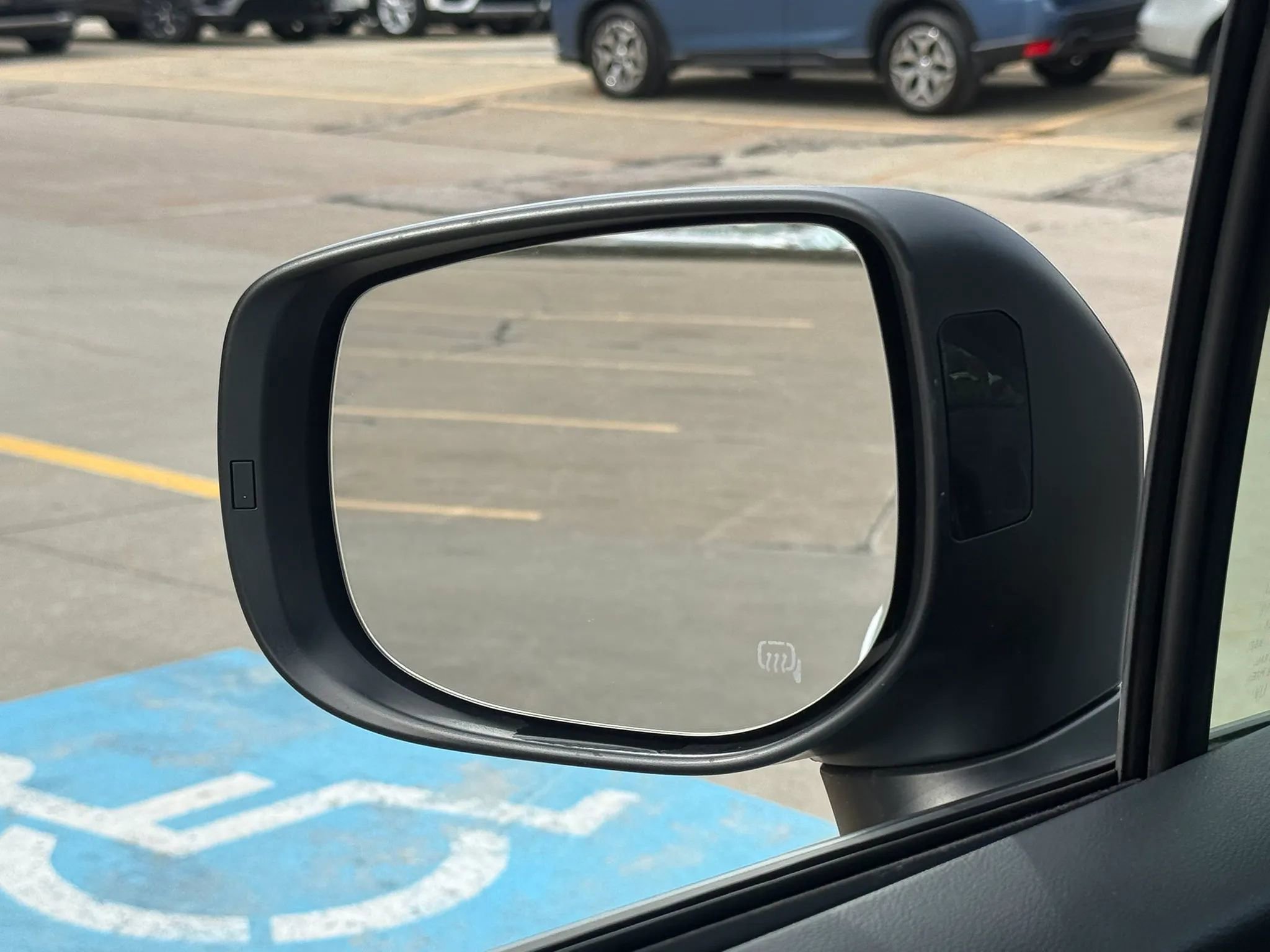 Used 2019 Subaru Crosstrek 2.0i Premium w/ Moonroof Package image 38
