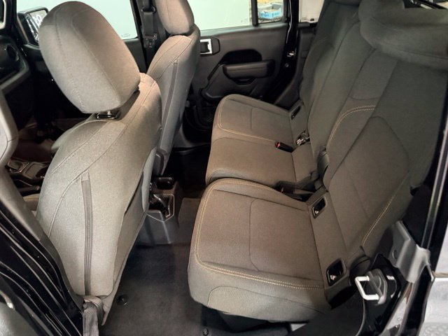 Certified 2025 Jeep Gladiator Sport AWD/4WD image 36