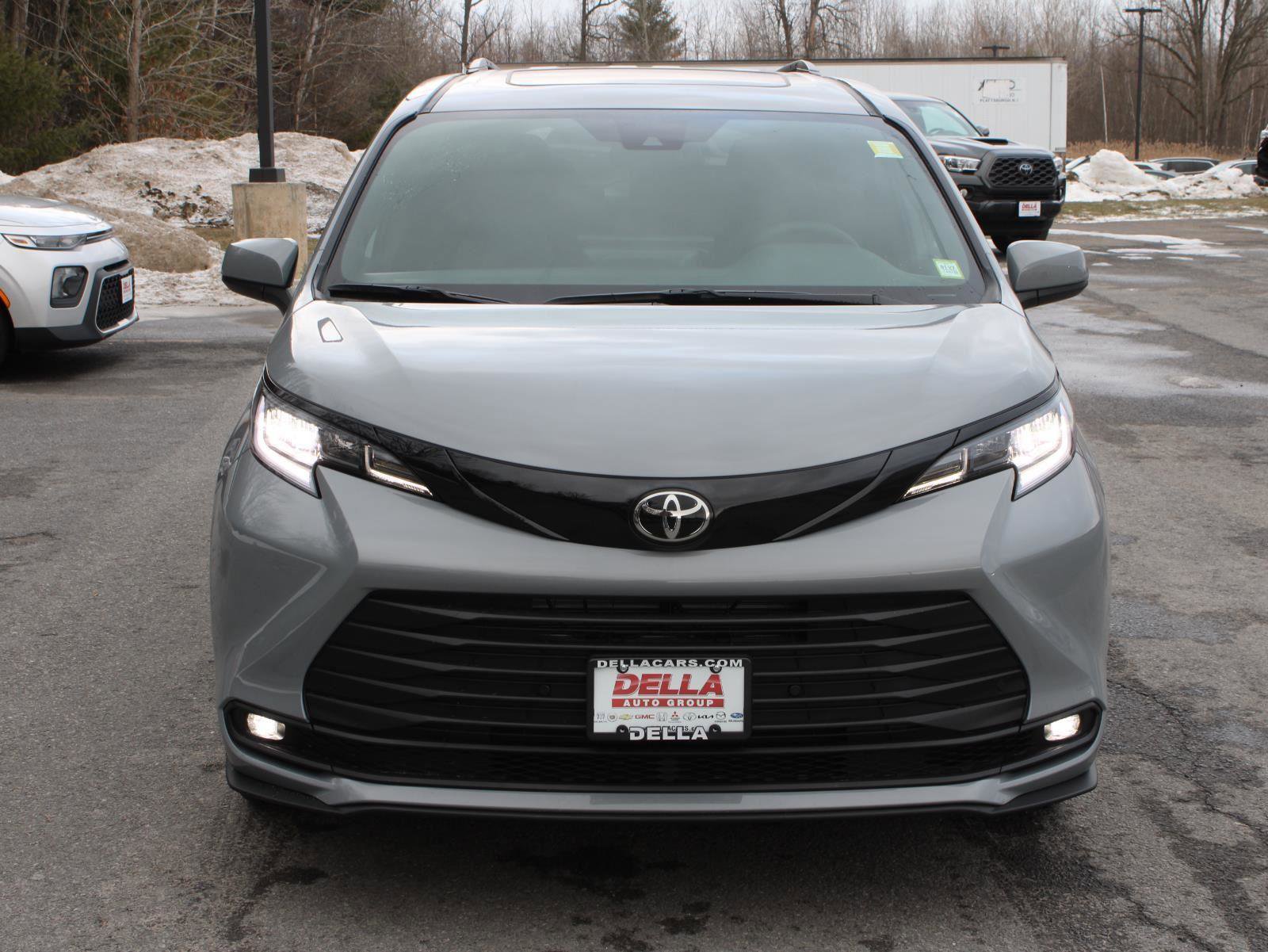 New 2026 Toyota Sienna XLE Woodland Edition image 2