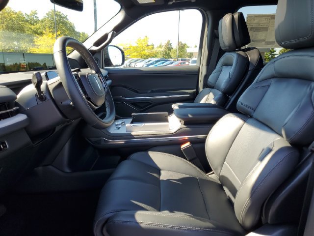 New 2027 Lincoln Navigator L Reserve w/ Jet Appearance Package AWD/4WD image 9
