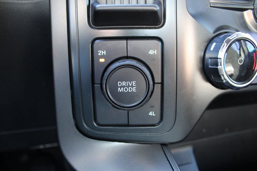 Used 2024 Ford F150 XLT w/ XLT Black Appearance Package image 26