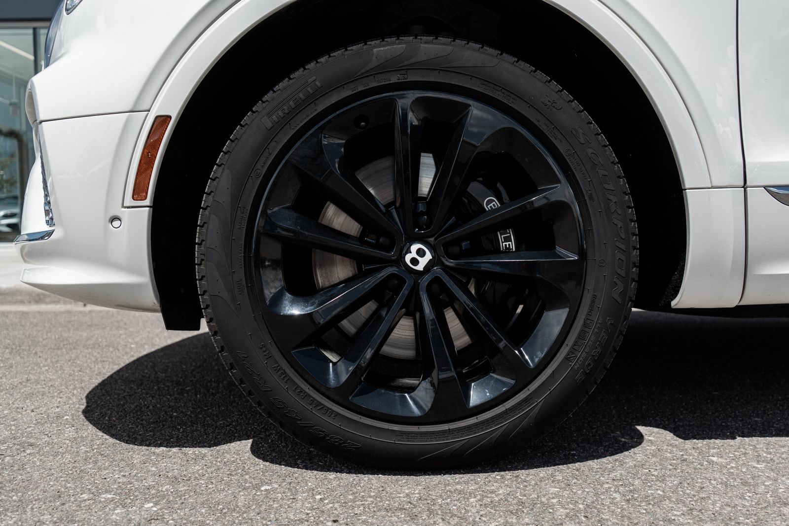 Certified 2022 Bentley Bentayga AWD/4WD image 6