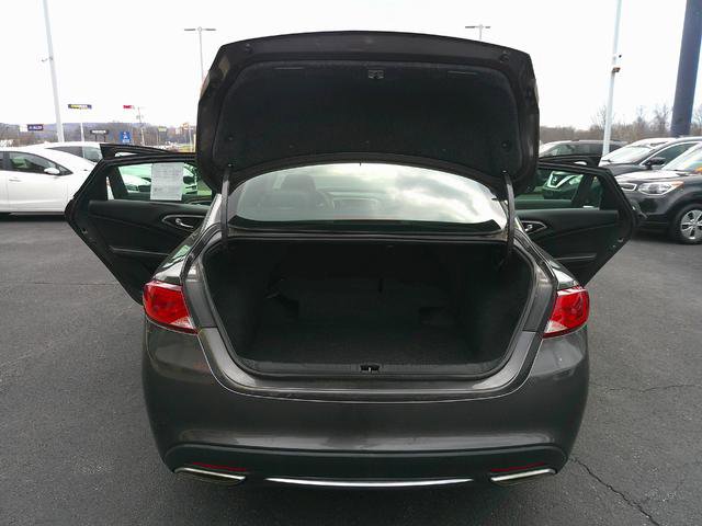 Used 2015 Chrysler 200 C w/ Navigation & Sound Group I image 5