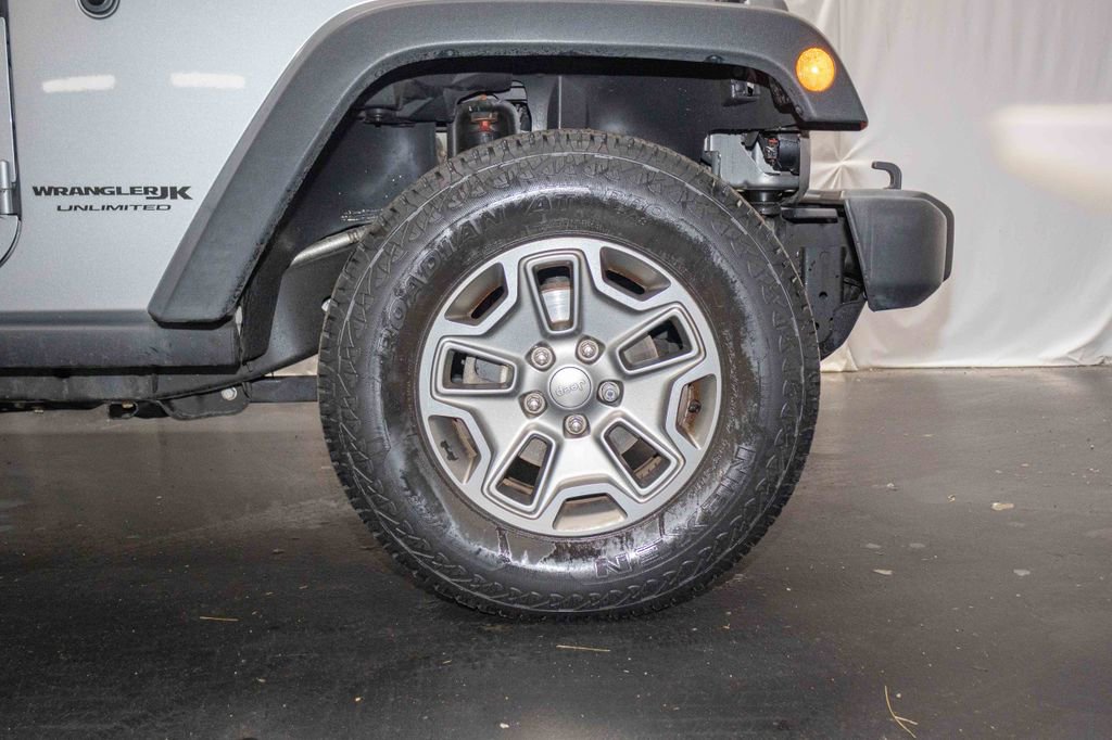 Used 2018 Jeep Wrangler Unlimited Rubicon w/ Cold Weather Group image 6