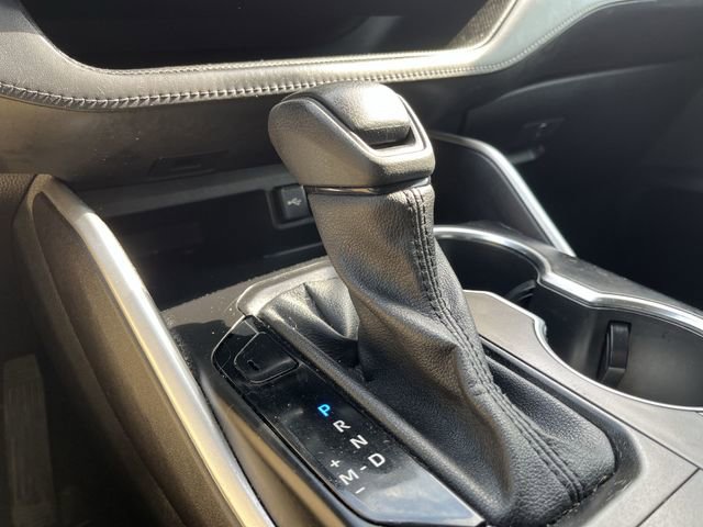 Used 2021 Toyota Highlander L FWD image 23