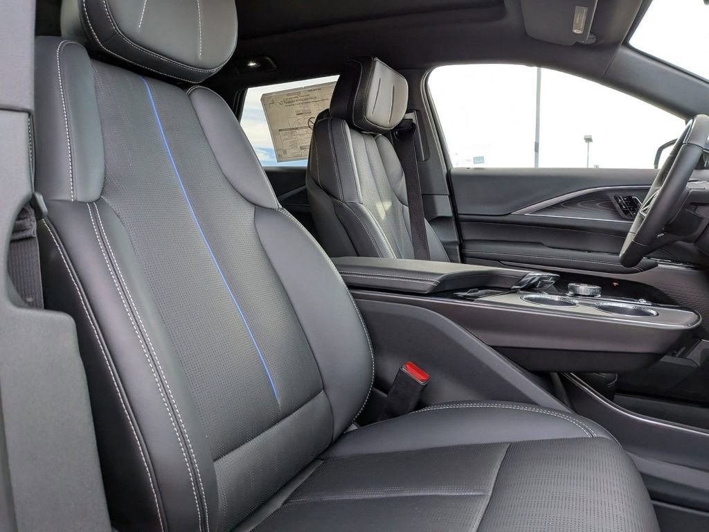 New 2026 Cadillac Lyriq Luxury RWD image 25
