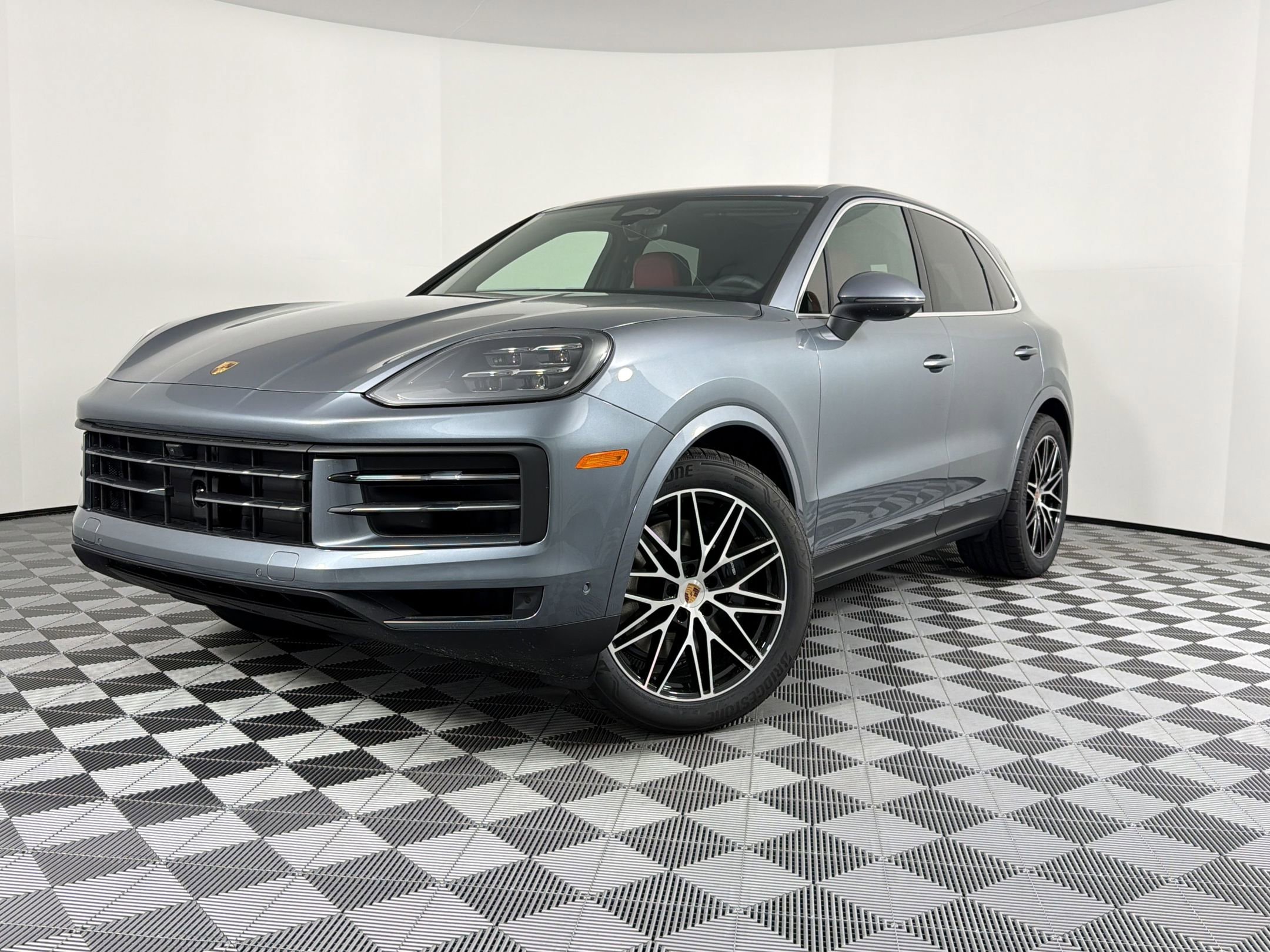 New 2026 Porsche Cayenne AWD/4WD image 1