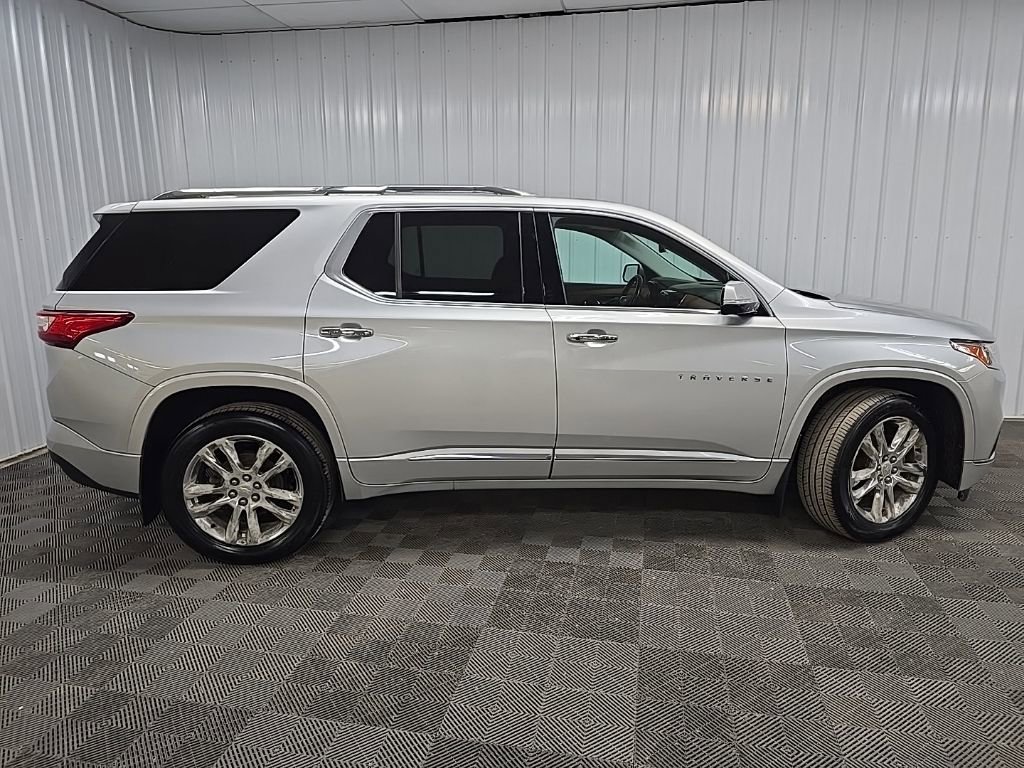 Used 2018 Chevrolet Traverse High Country image 2