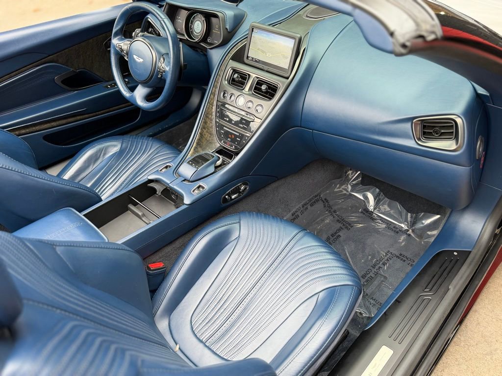 Used 2019 Aston Martin DB11 Volante image 38