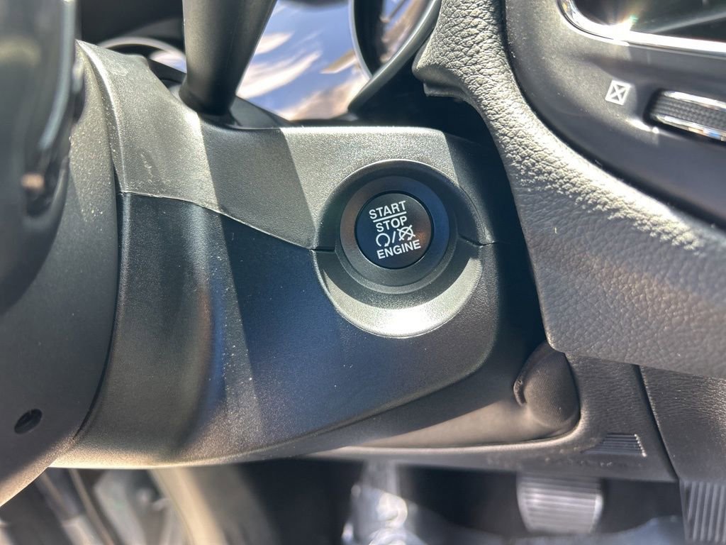 Used 2021 Jeep Compass Latitude w/ Convenience Group image 39