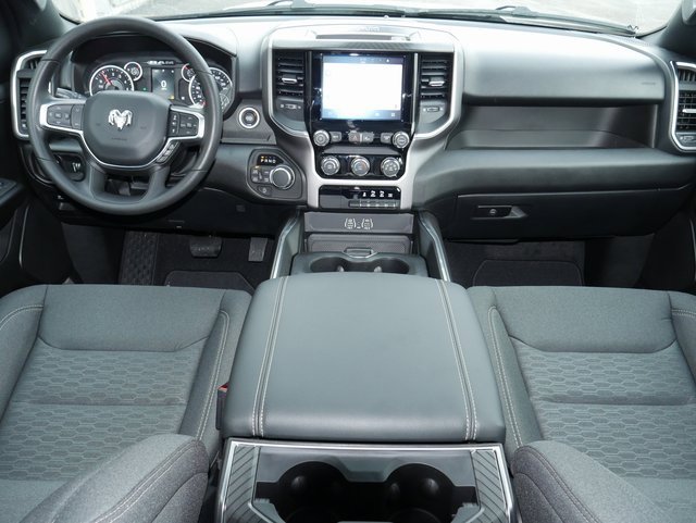 New 2026 RAM 1500 4x4 Crew Cab image 5