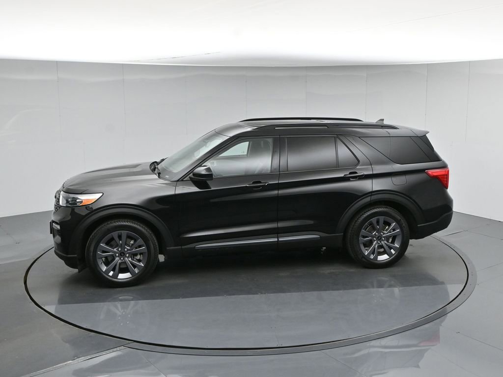 Used 2022 Ford Explorer XLT w/ Equipment Group 202A RWD image 46