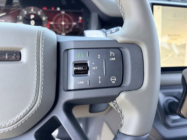Used 2025 Land Rover Defender 110 AWD/4WD image 9