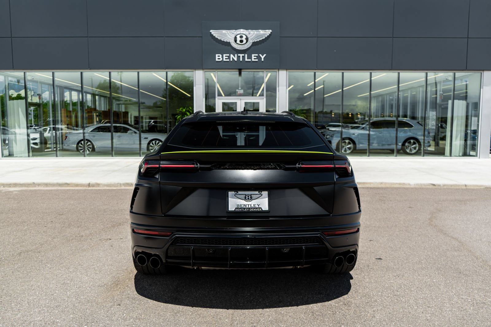 Used 2022 Lamborghini Urus AWD/4WD image 11