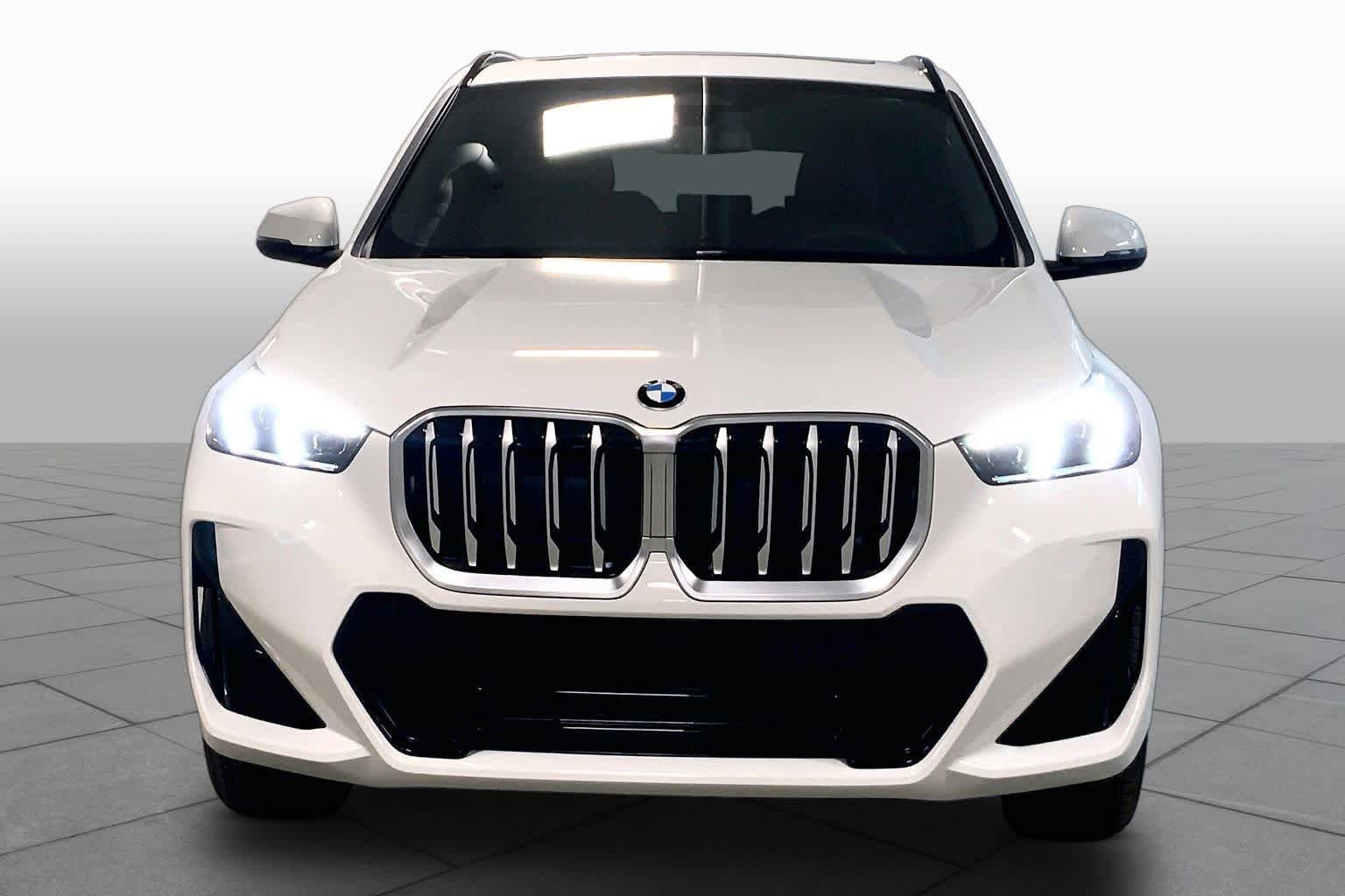 New 2026 BMW X1 xDrive28i w/ M Sport Package AWD/4WD image 3