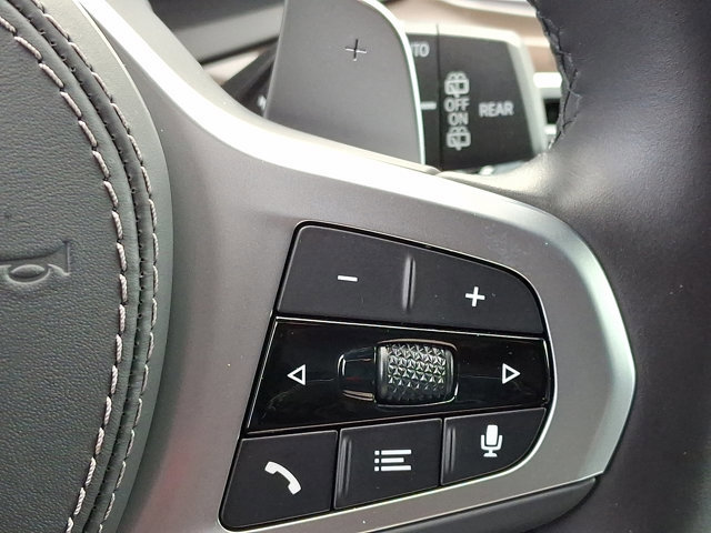 Certified 2022 BMW X5 xDrive40i w/ M Sport Package image 25