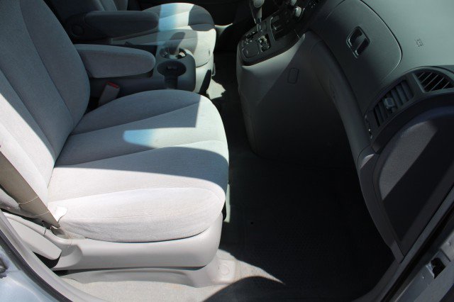 Used 2007 Kia Sedona LX image 12