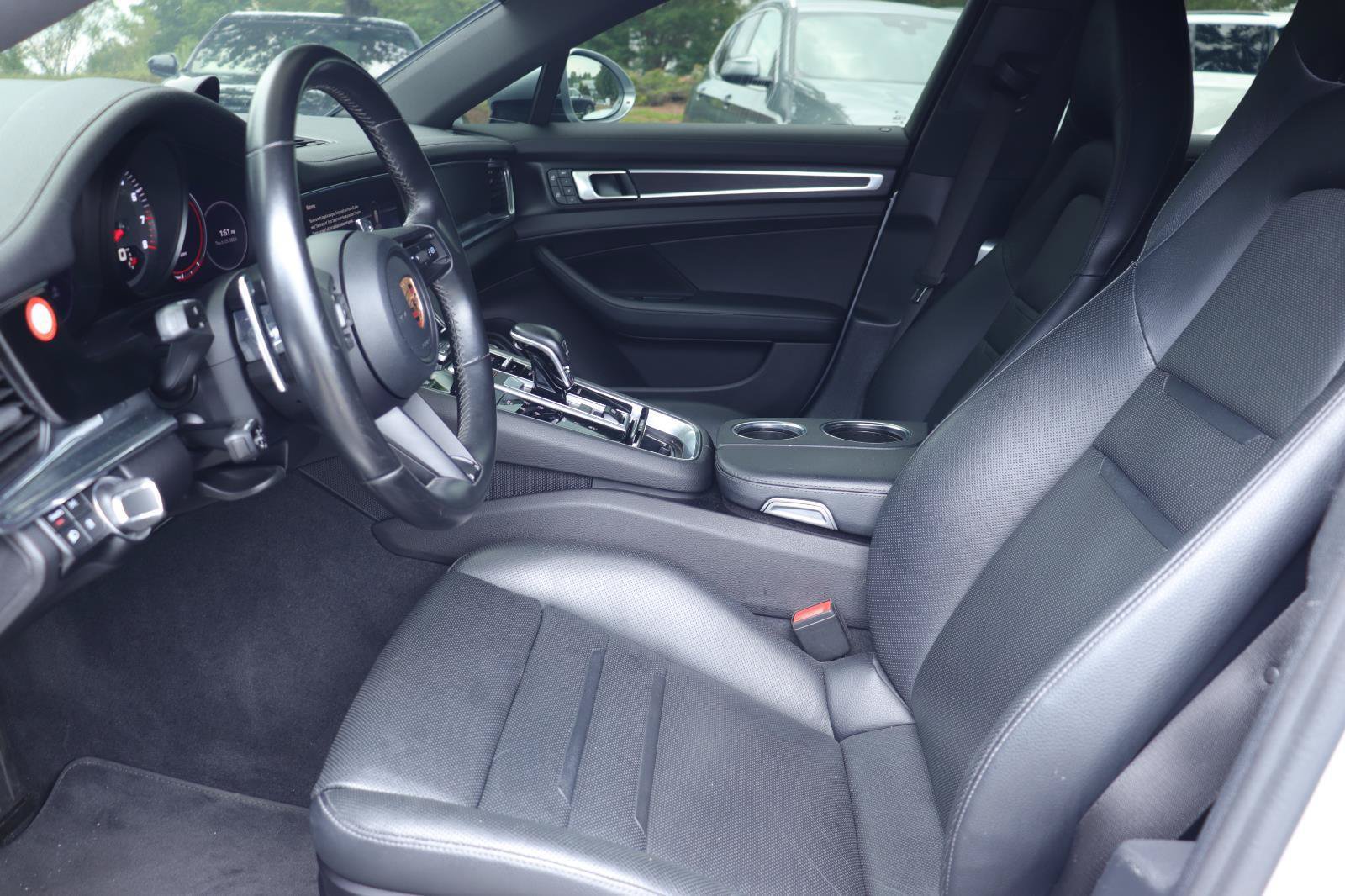 Used 2023 Porsche Panamera Platinum Edition w/ Sportdesign Package RWD image 10