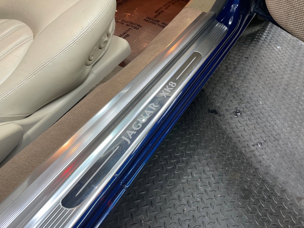 Used 2003 Jaguar XK8 Convertible image 37
