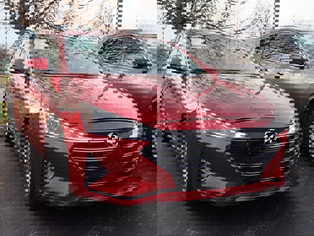 Used 2020 Hyundai Elantra SEL image 1