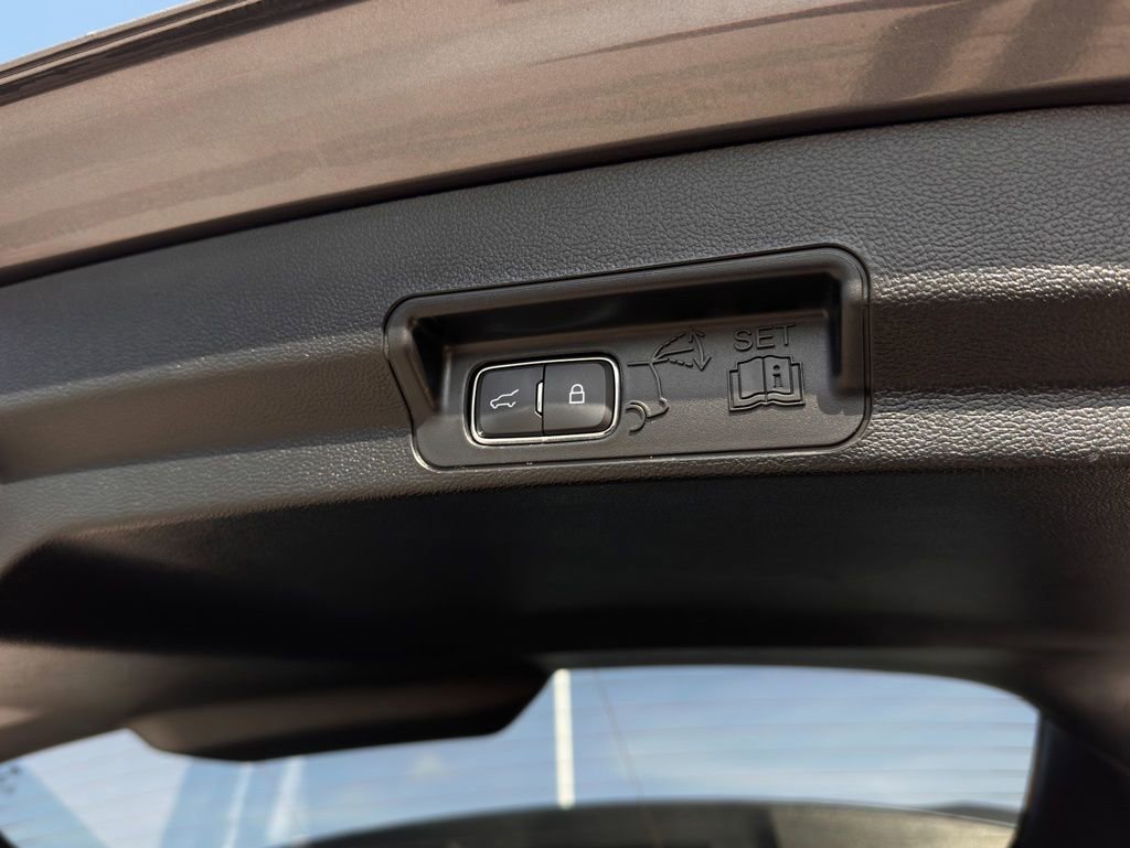 Used 2023 Ford Explorer XLT w/ Equipment Group 202A image 33