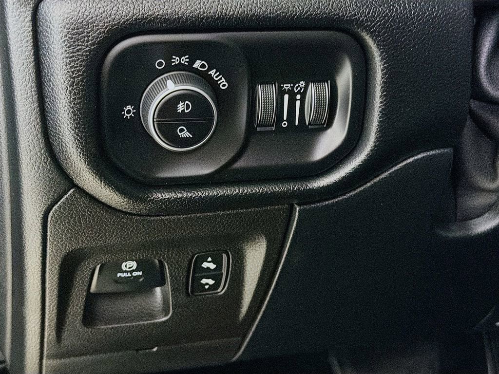 Used 2020 RAM 1500 Laramie image 12