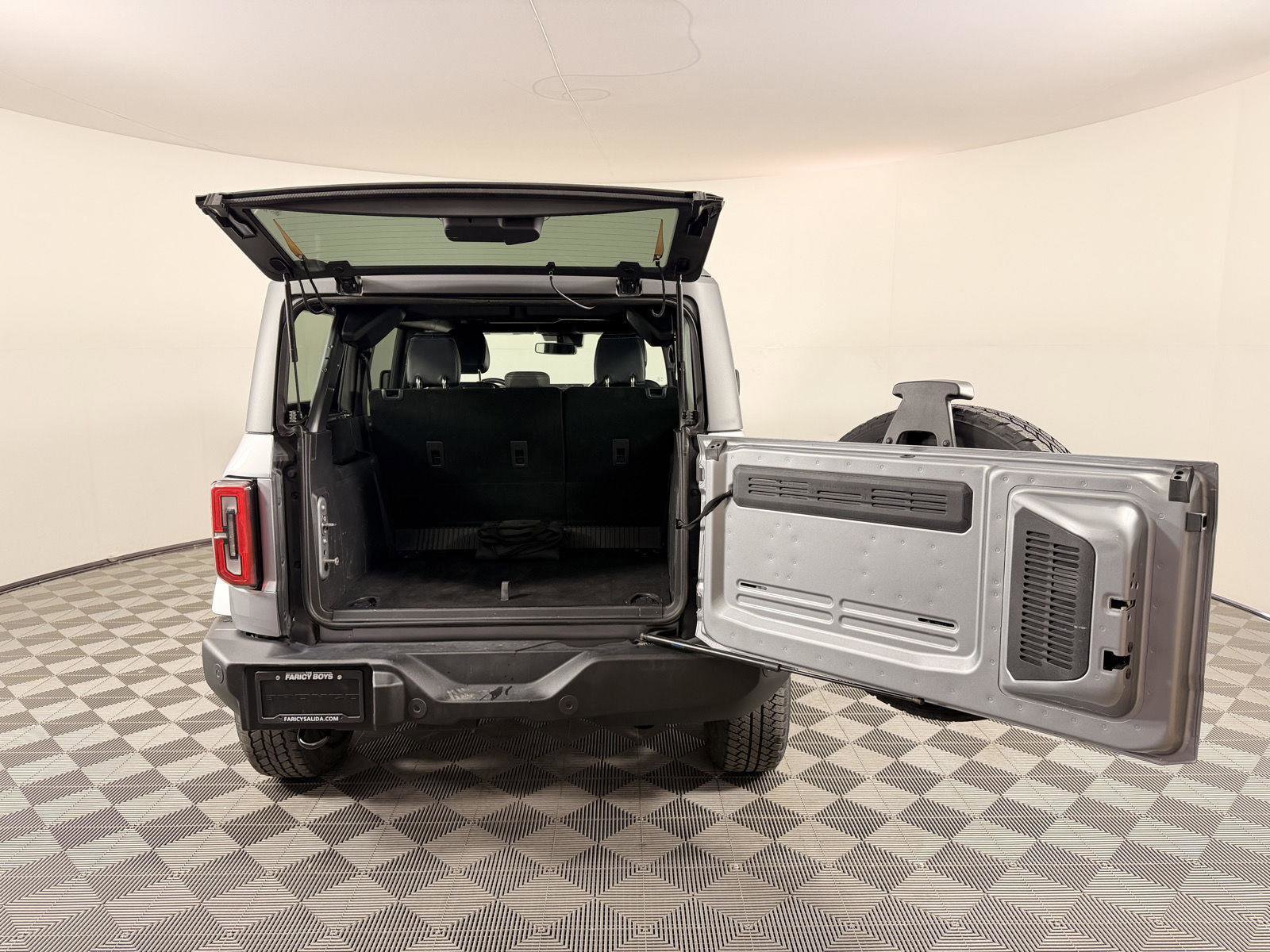 Used 2024 Ford Bronco Outer Banks image 5