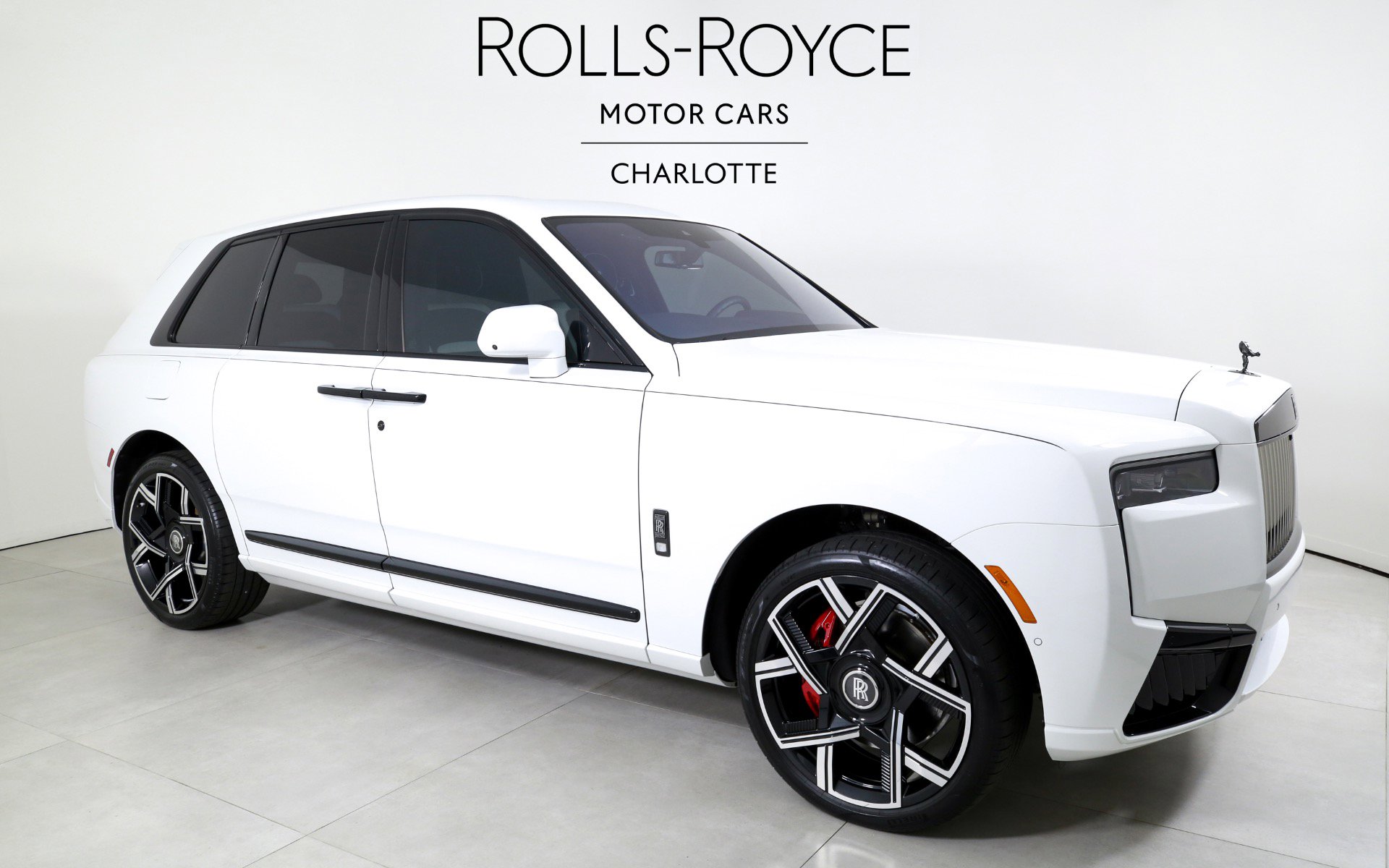 Used 2025 Rolls-Royce Cullinan Black Badge image 5
