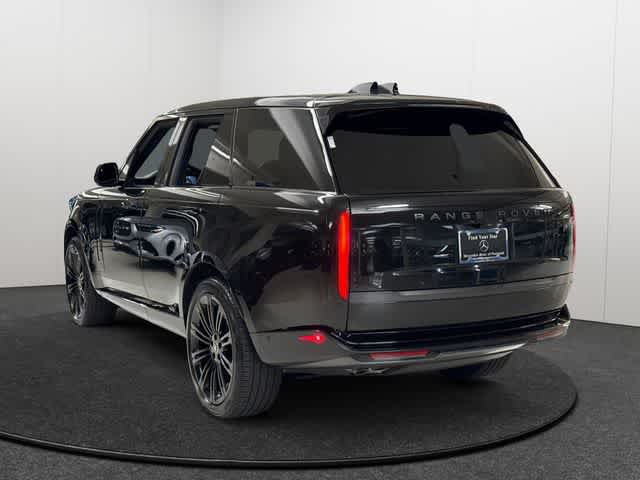 Used 2025 Land Rover Range Rover SE AWD/4WD image 5
