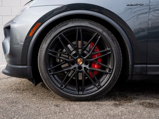 Certified 2025 Porsche Macan 4S Electric image 12