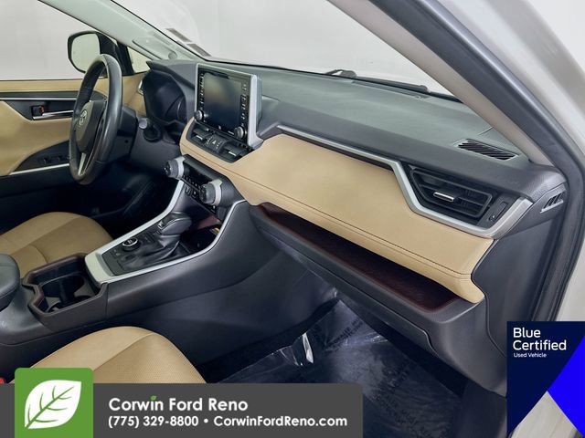 Used 2019 Toyota RAV4 Limited w/ Advanced Technology Package AWD/4WD image 33