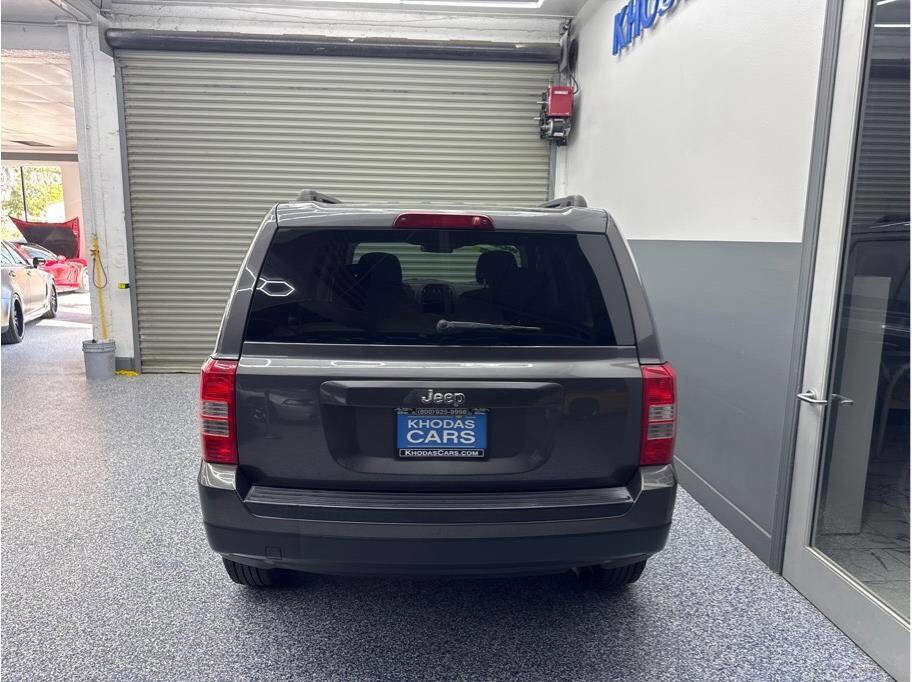 Used 2015 Jeep Patriot Sport w/ Power Value Group FWD image 4