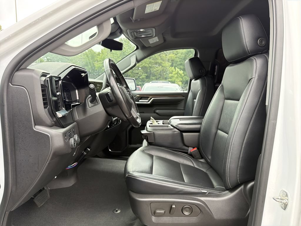 Used 2022 Chevrolet Silverado 1500 RST AWD/4WD image 11