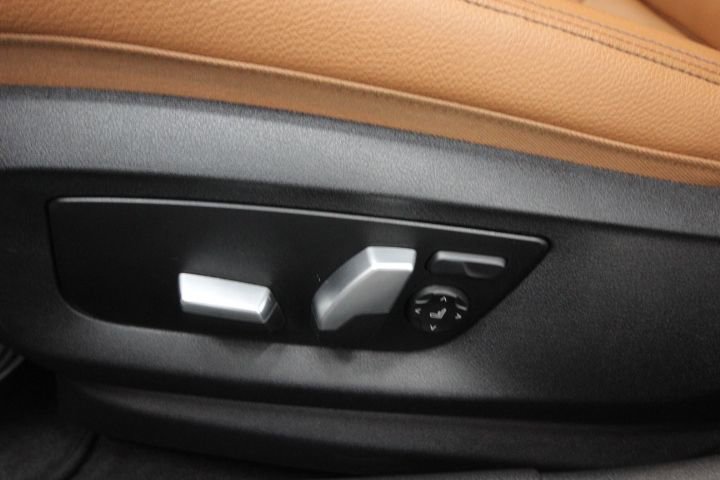 Used 2018 BMW 540i xDrive image 14