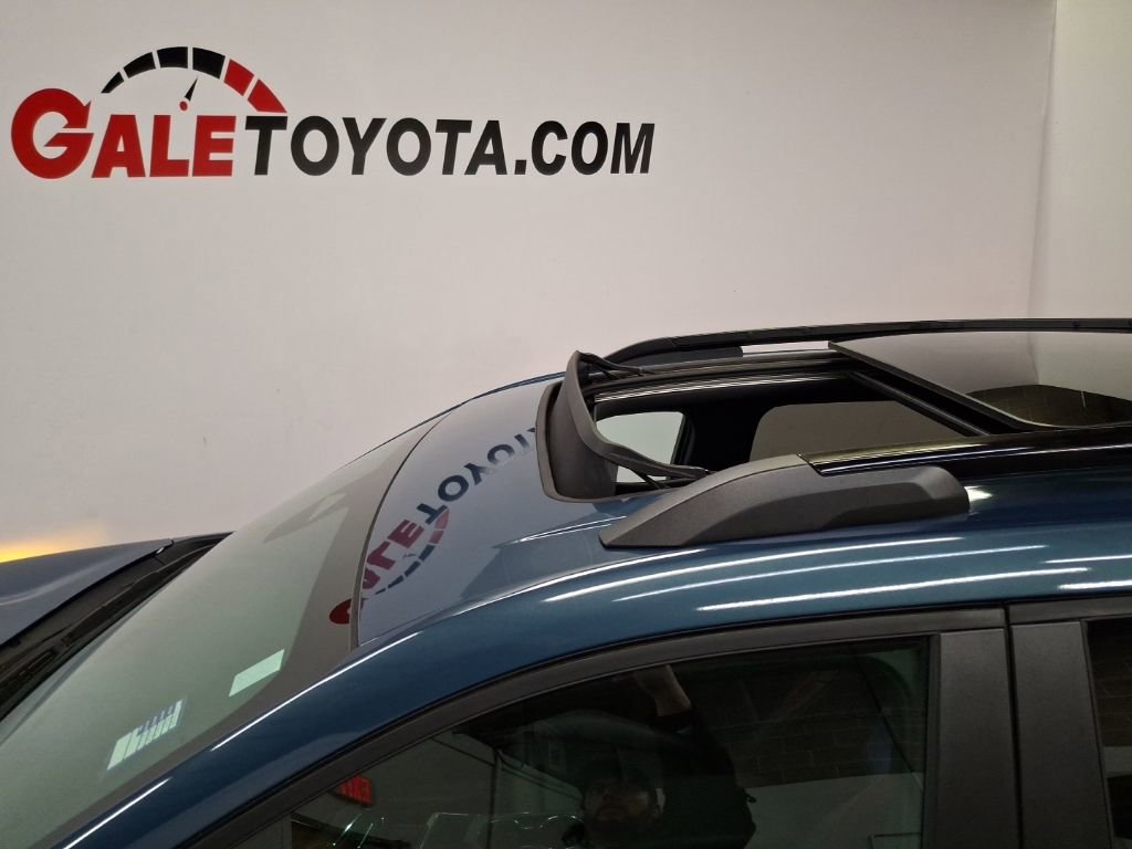 Used 2025 Chevrolet Equinox RS w/ Safety and Technology Package image 6