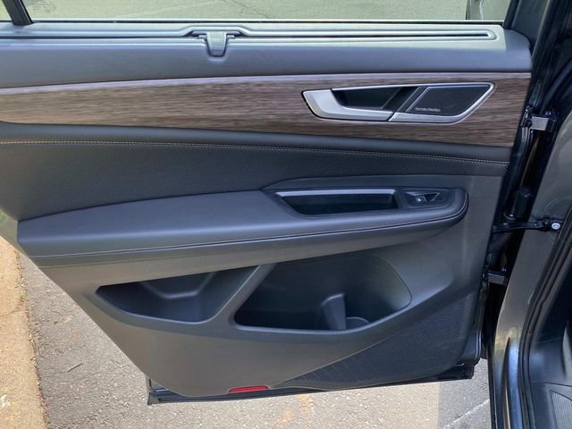 Used 2024 Volkswagen Atlas SEL Premium R-Line image 11