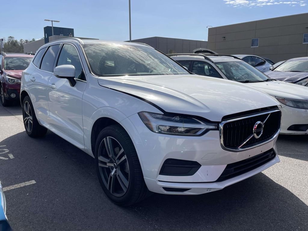 Used 2020 Volvo XC60 T5 Momentum image 1