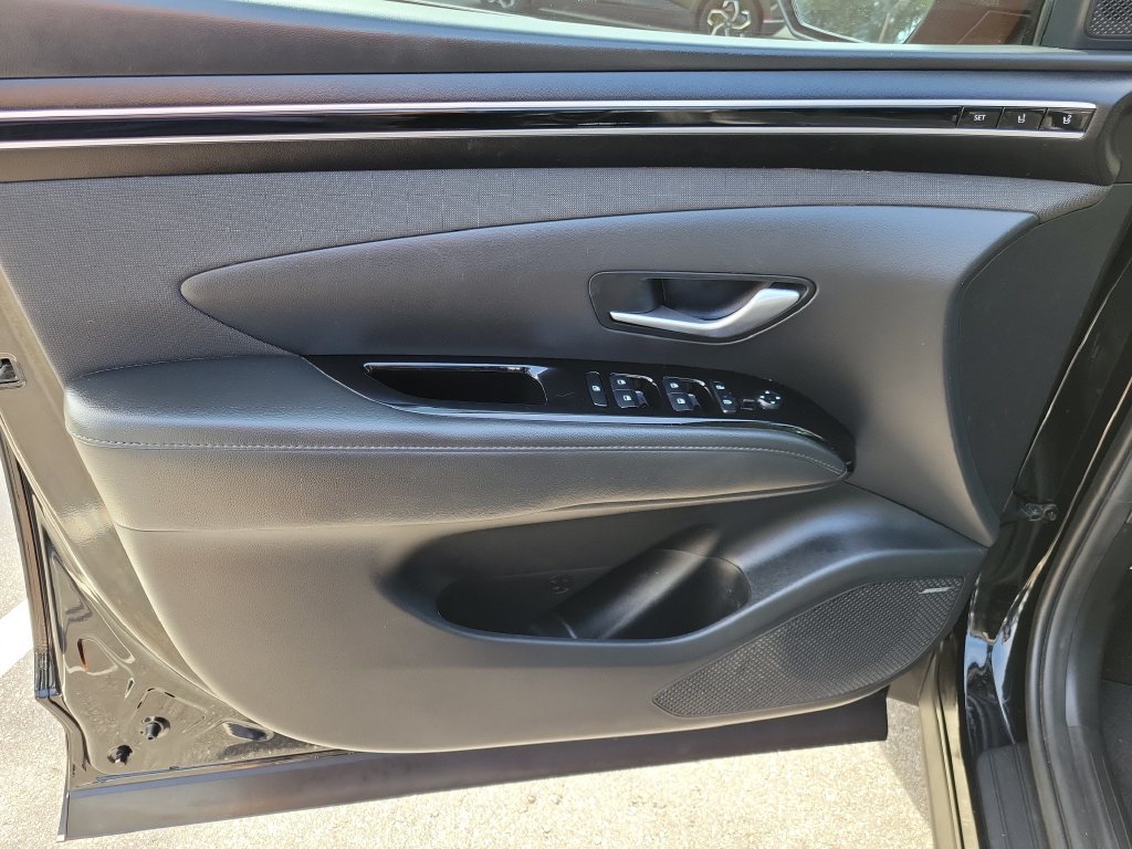 Used 2023 Hyundai Tucson Limited FWD image 19
