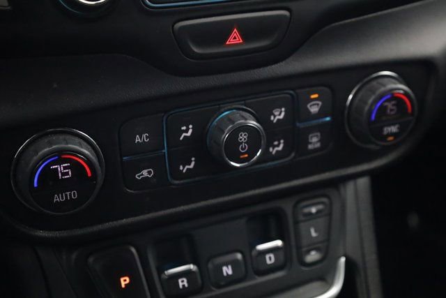 Used 2020 GMC Terrain SLT w/ Preferred Package image 19