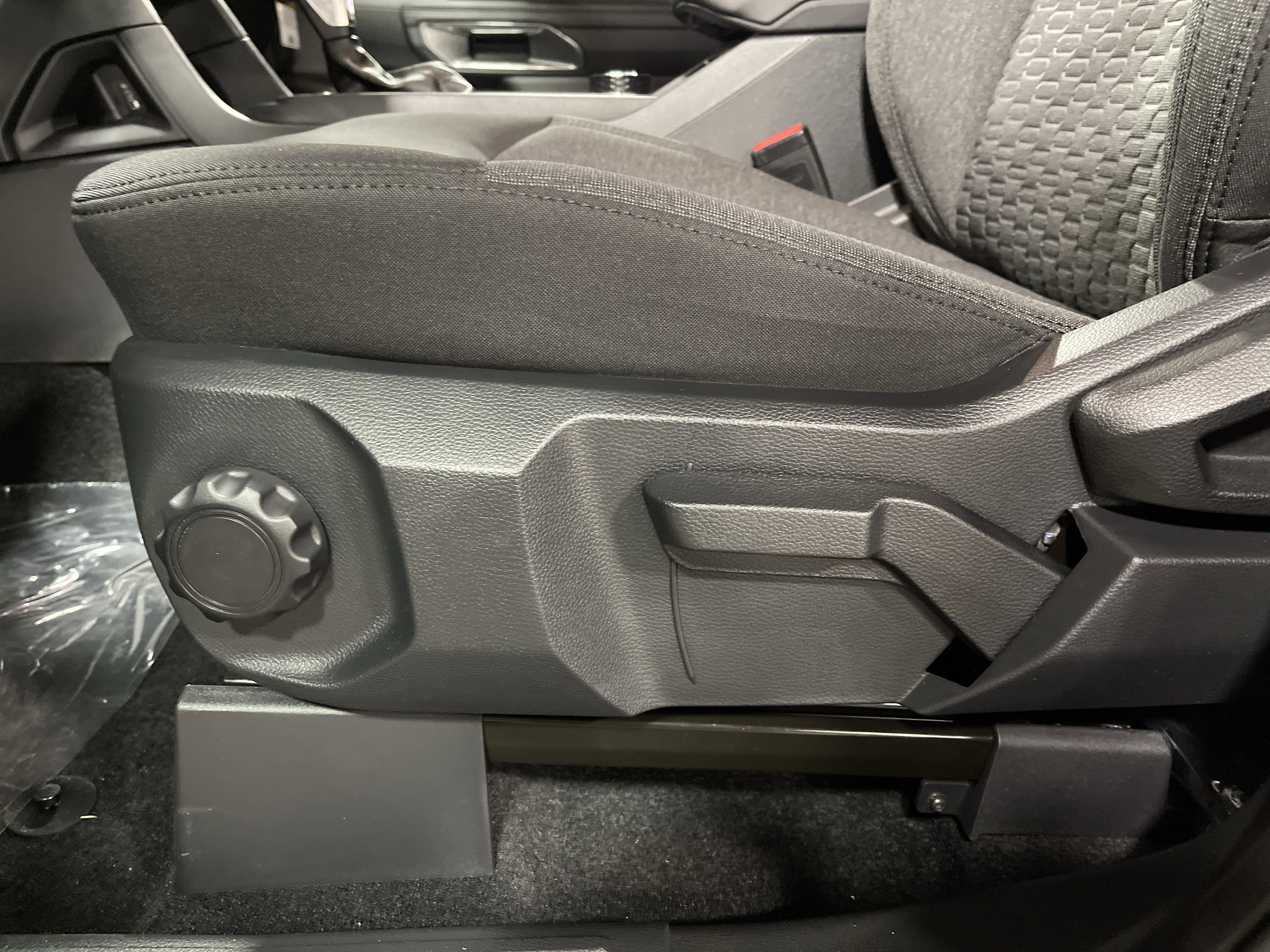 New 2025 Ford Ranger XLT w/ Black Appearance Package image 13