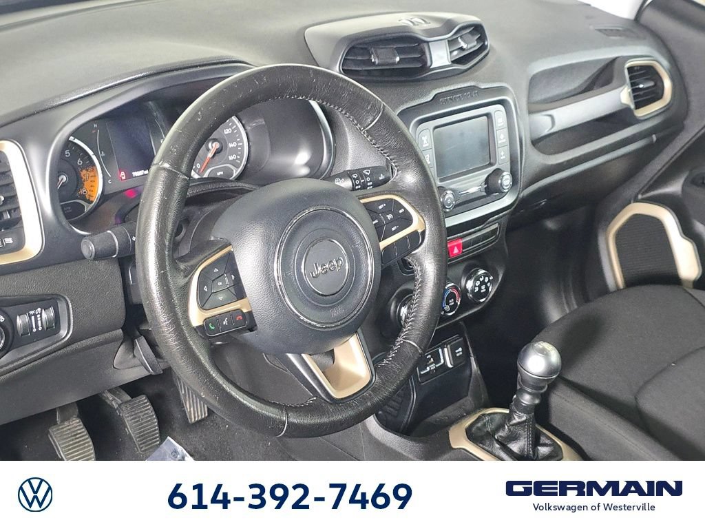 Used 2015 Jeep Renegade Latitude FWD image 13