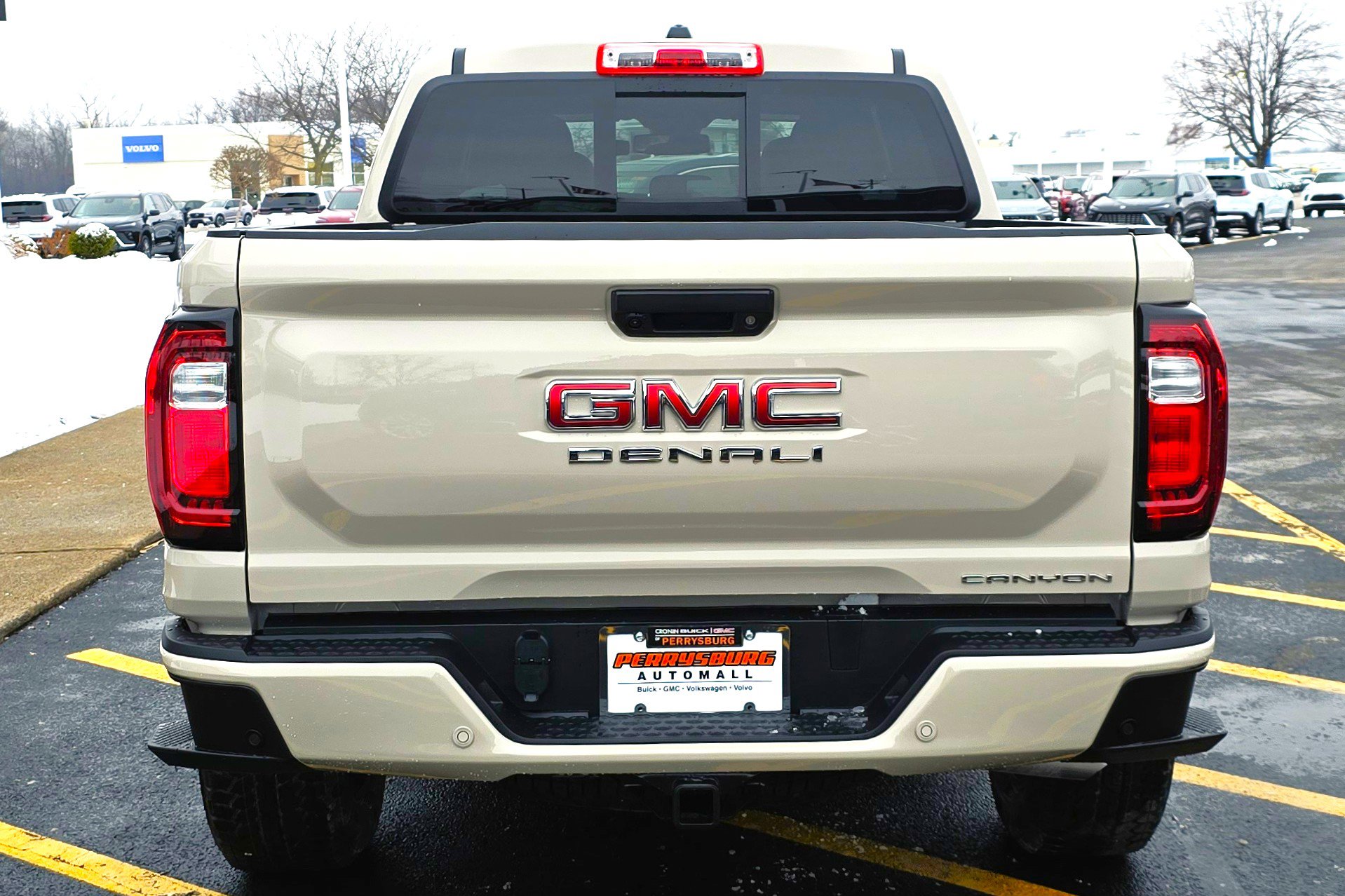 New 2026 GMC Canyon Denali image 7