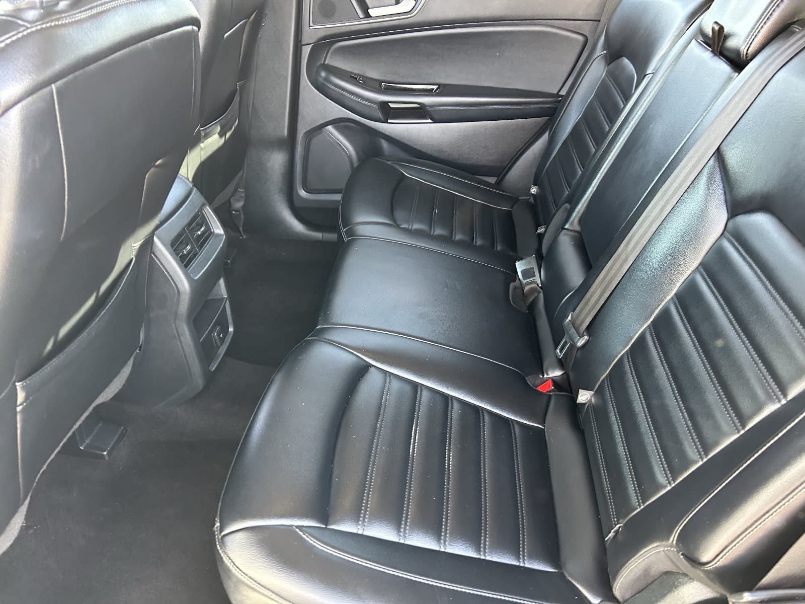 Used 2020 Ford Edge SEL FWD image 20