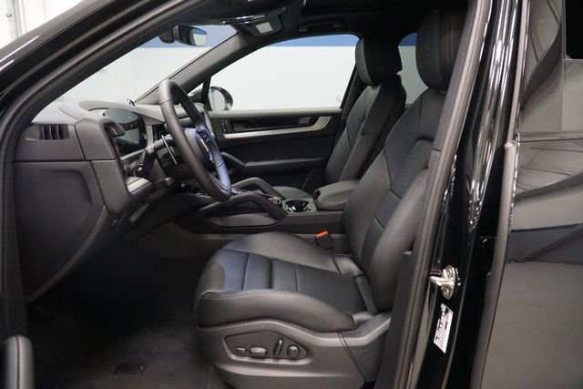 New 2026 Porsche Cayenne image 23