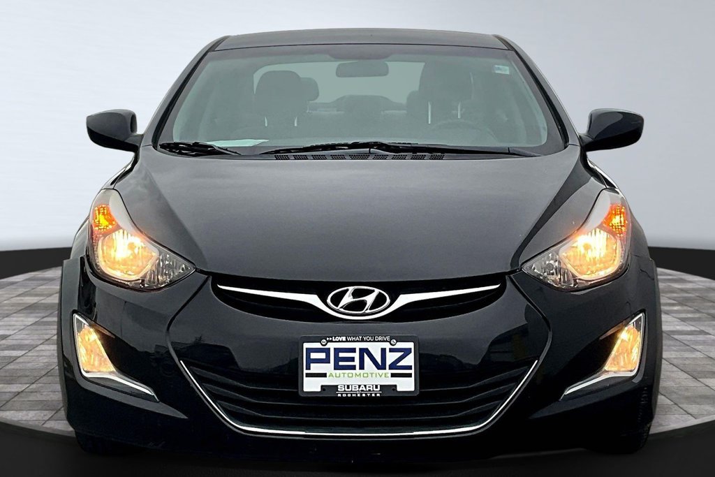 Used 2015 Hyundai Elantra SE w/ Option Group 02 FWD image 2