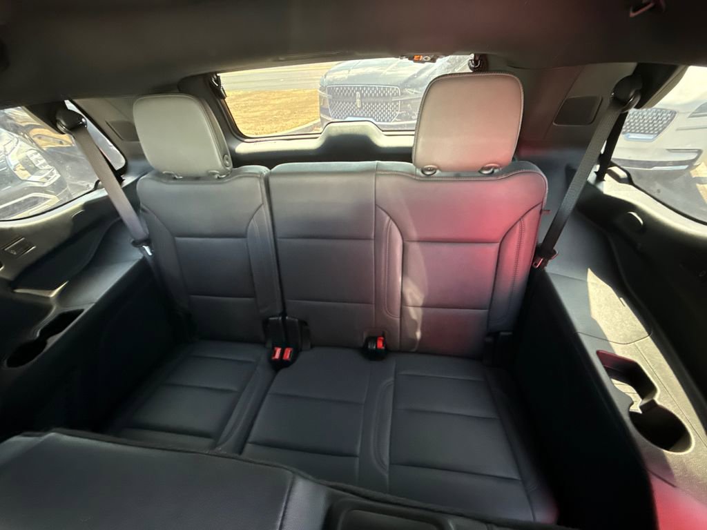 Used 2025 Chevrolet Tahoe Z71 image 20