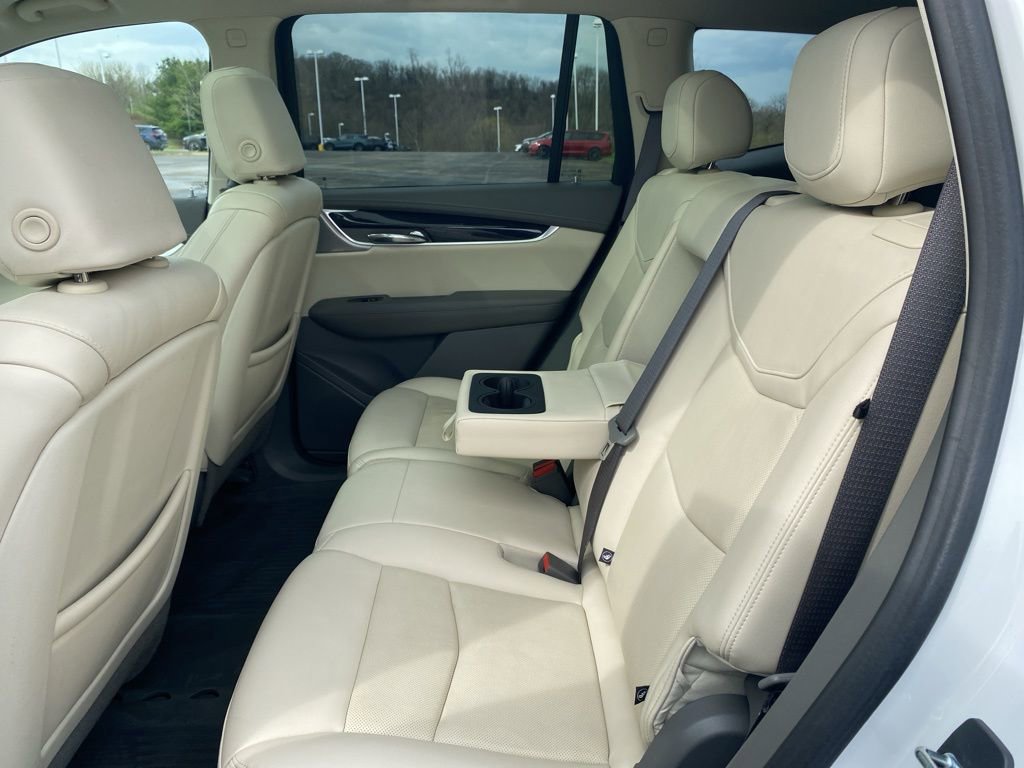 Used 2023 Cadillac XT6 Premium Luxury image 26