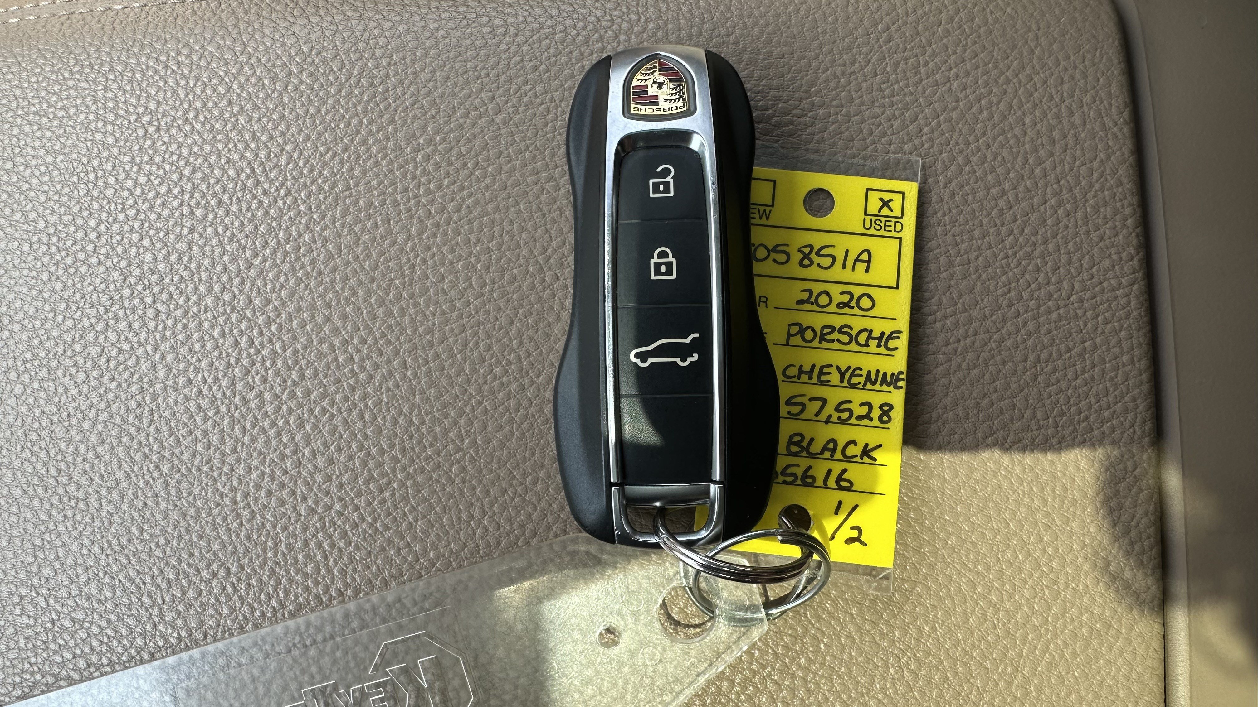 Used 2020 Porsche Cayenne AWD/4WD image 35