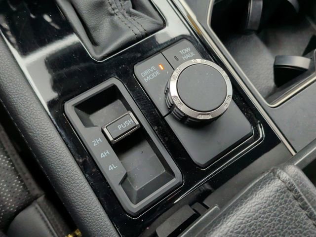 Used 2024 Toyota Tundra Limited AWD/4WD image 27
