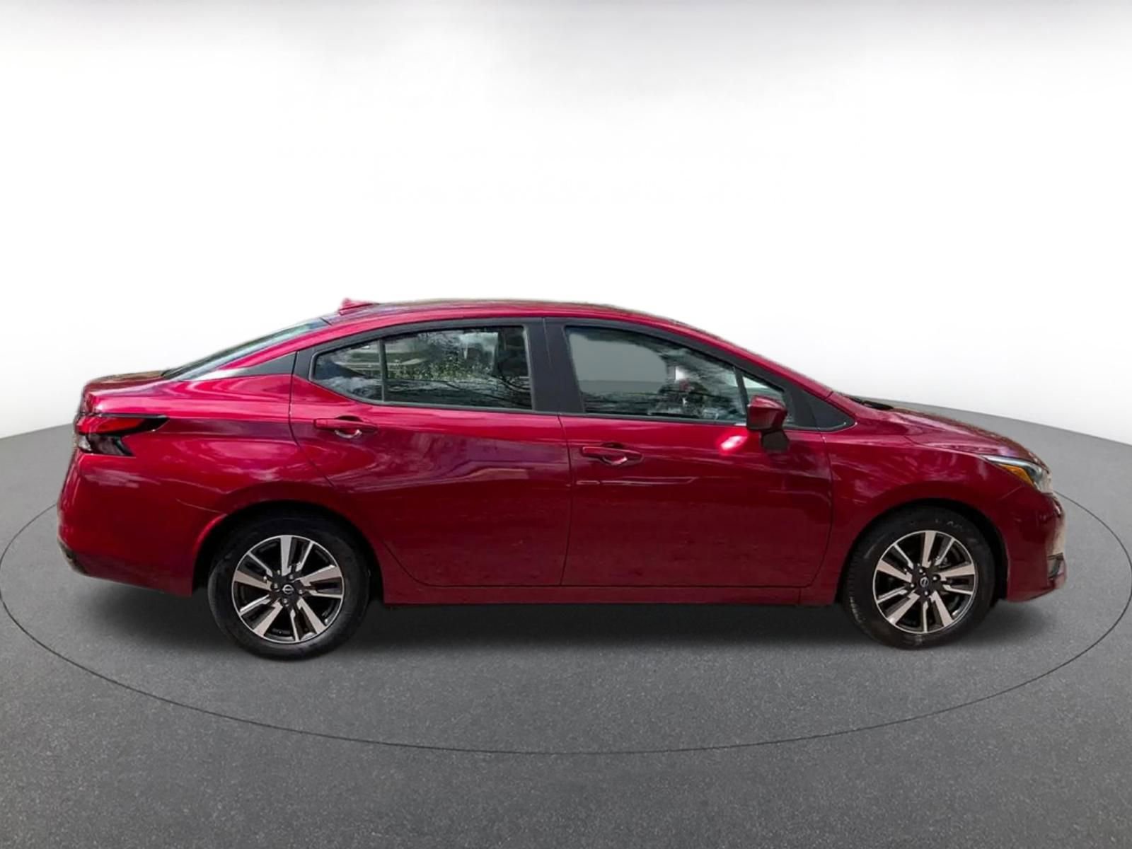 Used 2025 Nissan Versa SV FWD image 16